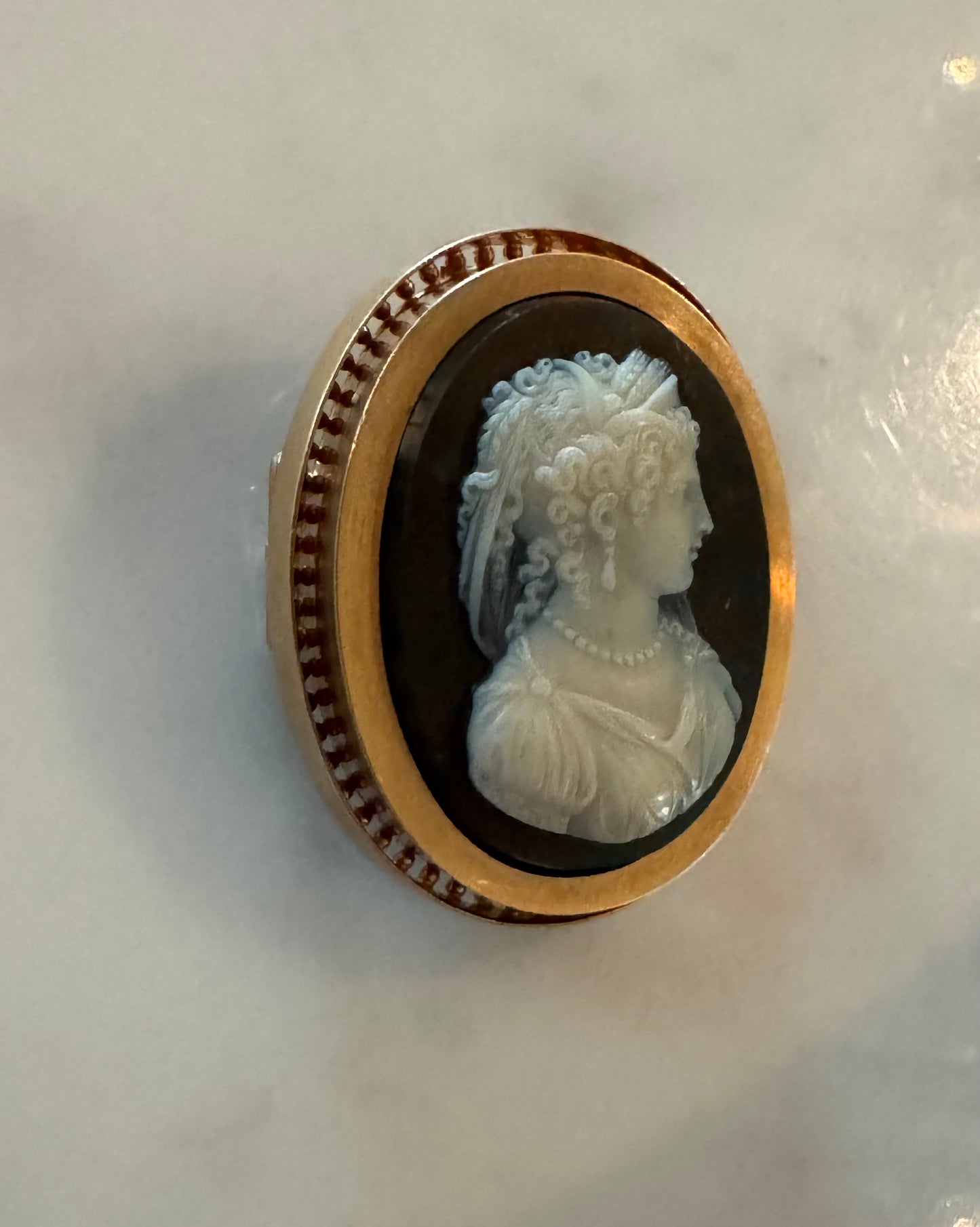 Antique Onyx Cameo Pendant/Brooch